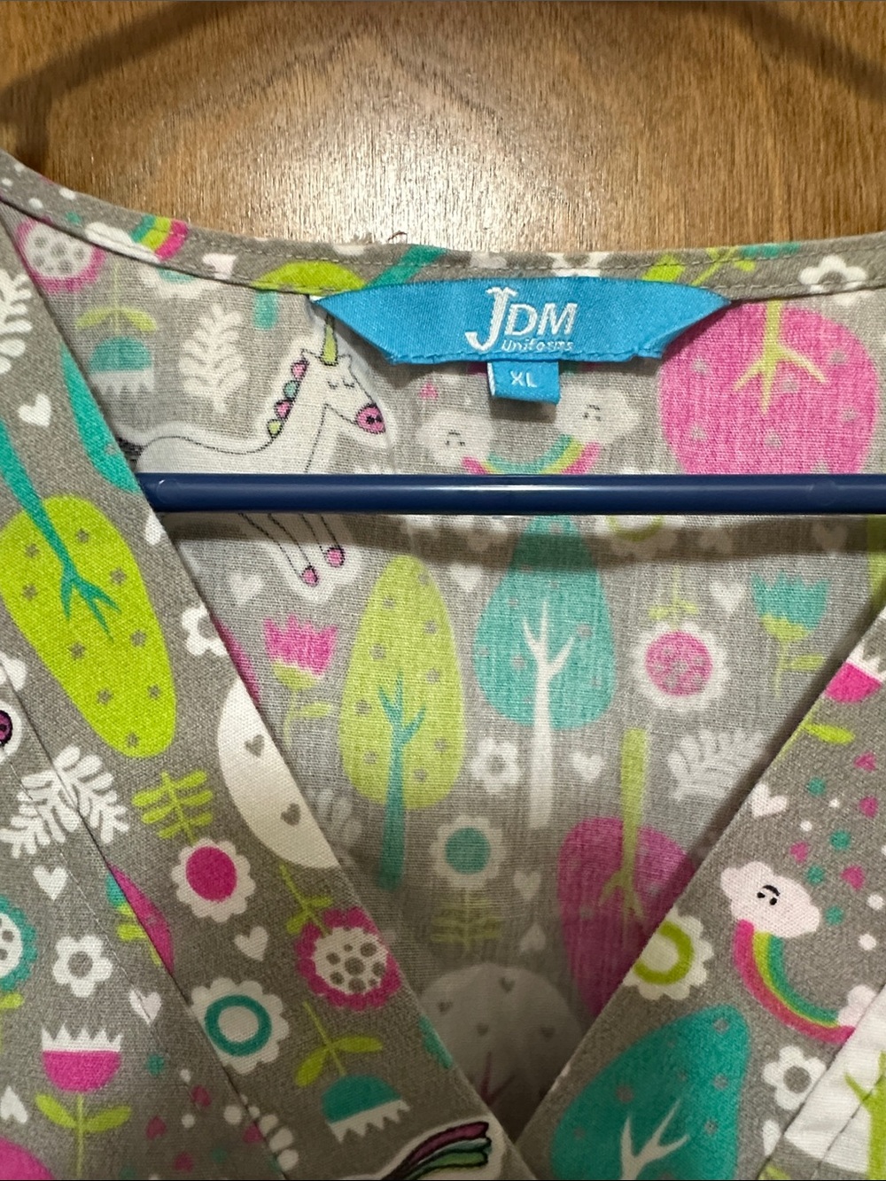 Scrub Top - Picture 2 of 3